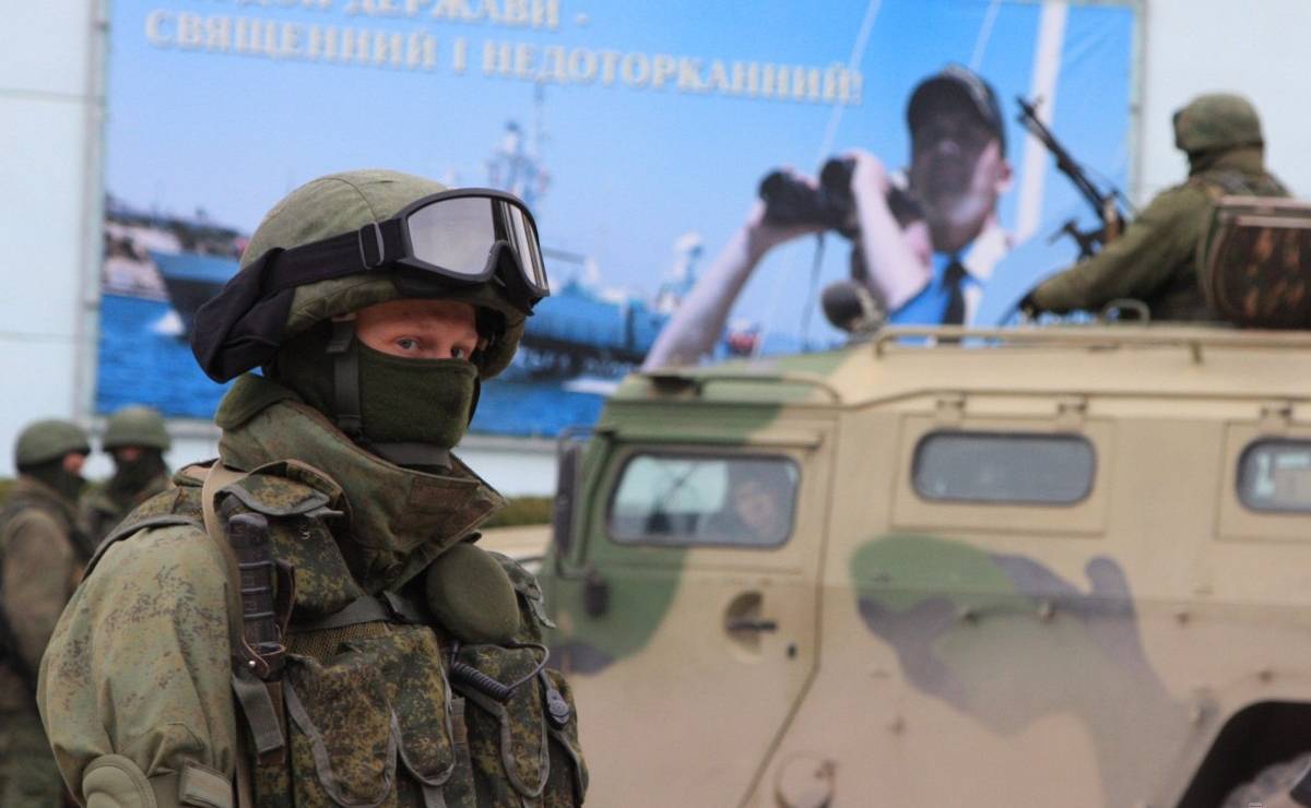 Яценюк обещает народовластие, СБУ готовится к борьбе с терроризмом, войска РФ оккупируют Крым