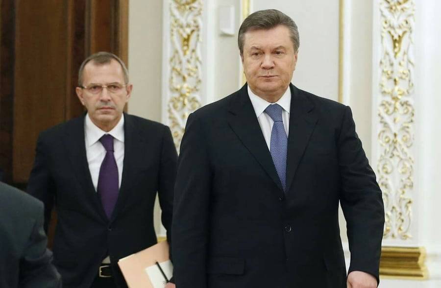 Янукович с Рыбаком, Клюевым и Новинским улетел в Харьков, - СМИ