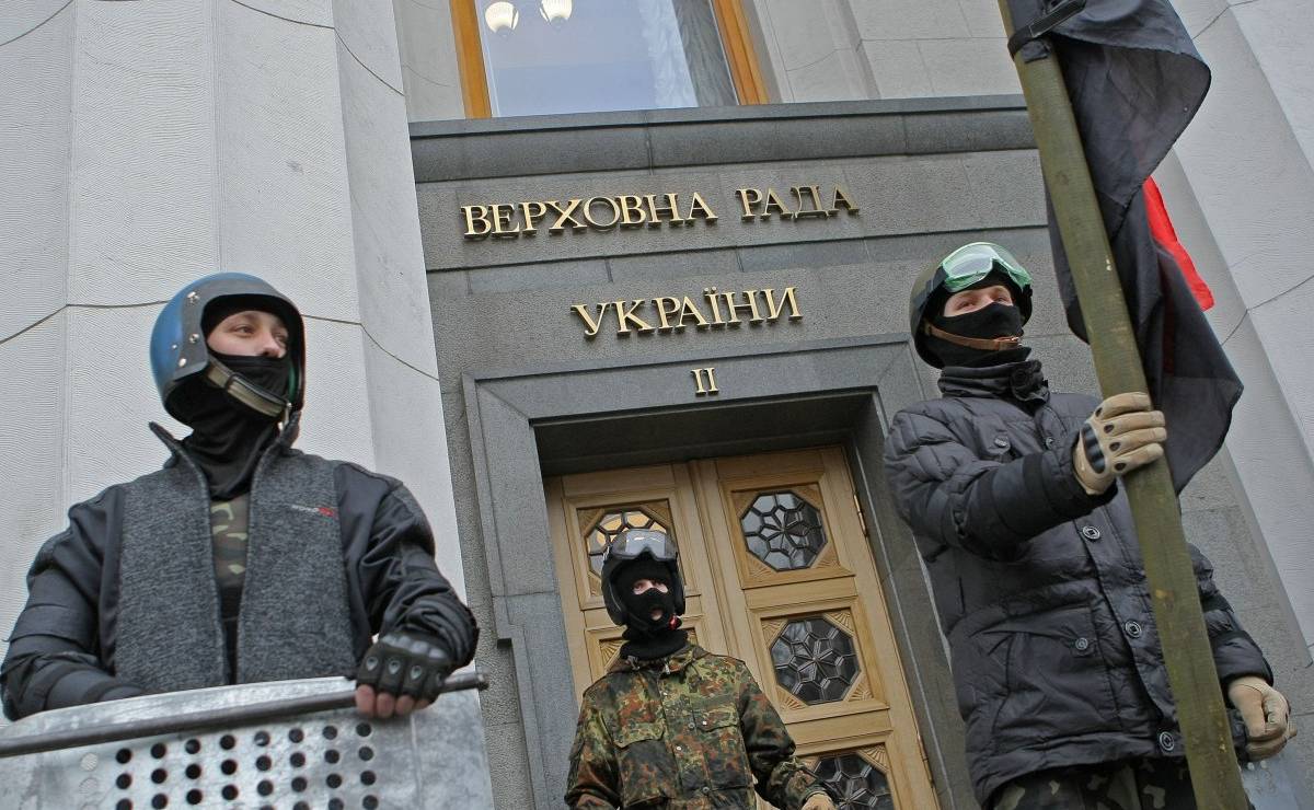 Самооборона Майдана утверждает о взятии под охрану Верховной Рады