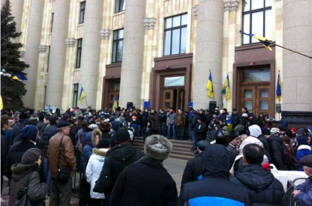 В Харькове требуют отставки Добкина и Кернеса
