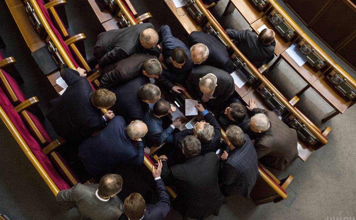 Верховная Рада признаёт юрисдикцию Гааги по преступлениям режима Януковича в период Майдана, но не видит оккупацию Крыма