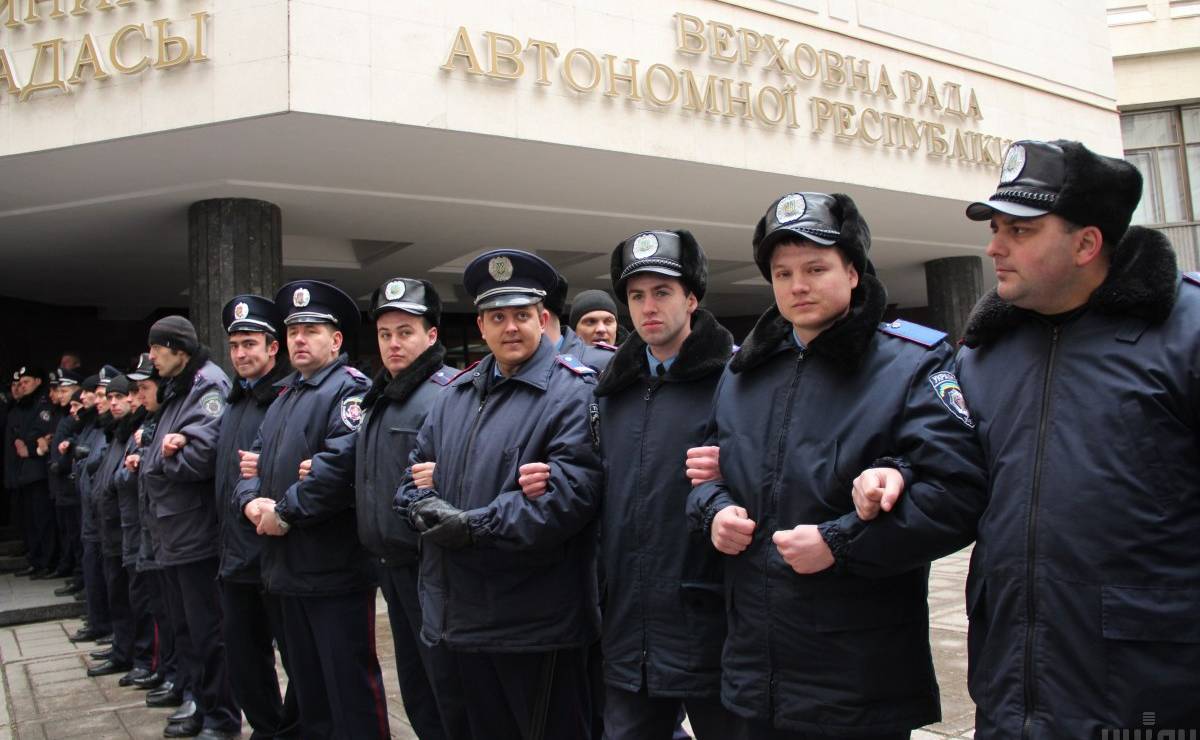 МВД: Крымская милиция должна избегать силового противостояния