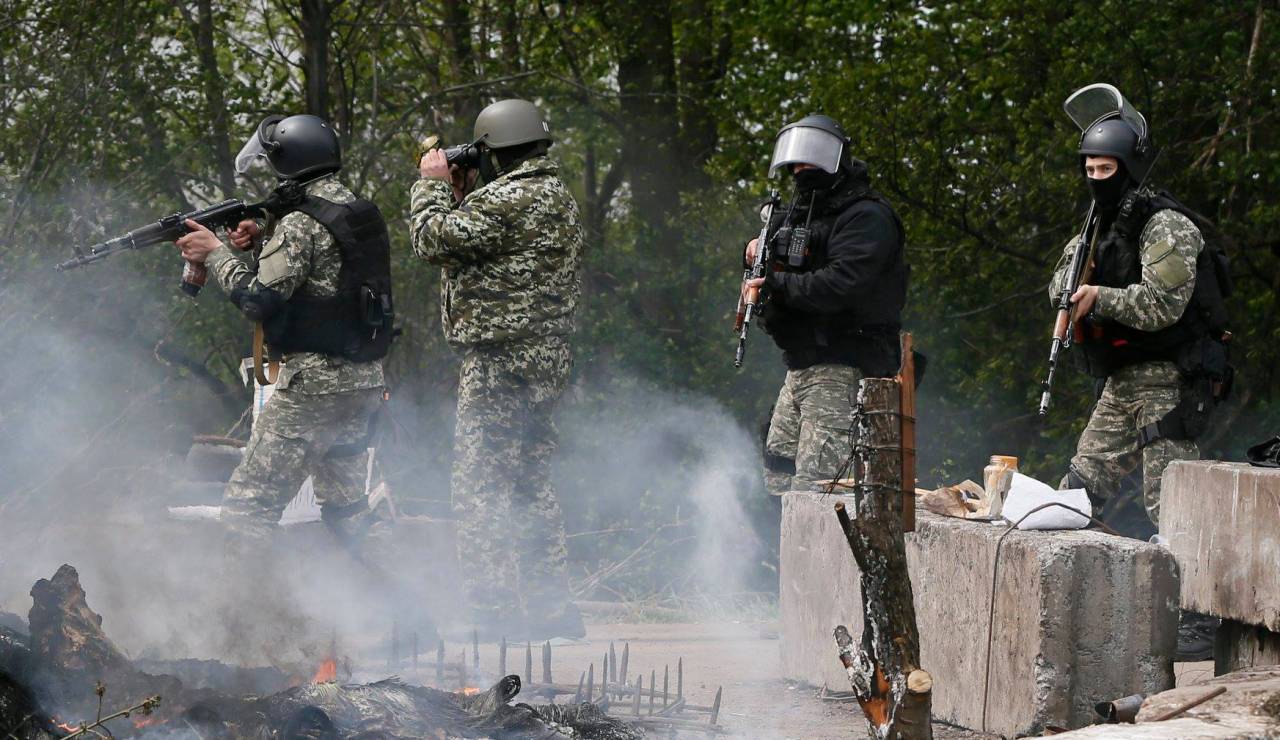 Украинские войска впервые атаковали блок-посты отряда ФСБ Игоря Гиркина под Славянском