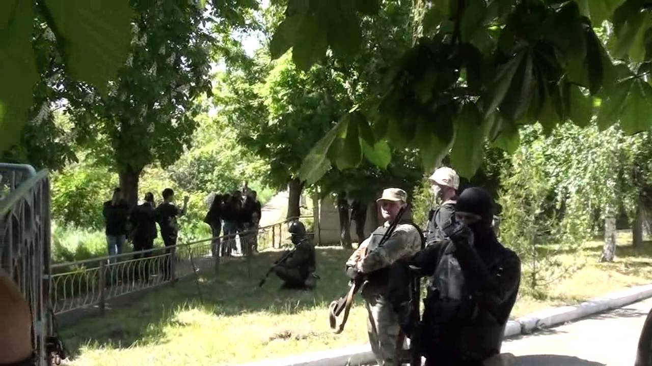 Мариуполь полностью взят под контроль властей Украины - МВД Украины
