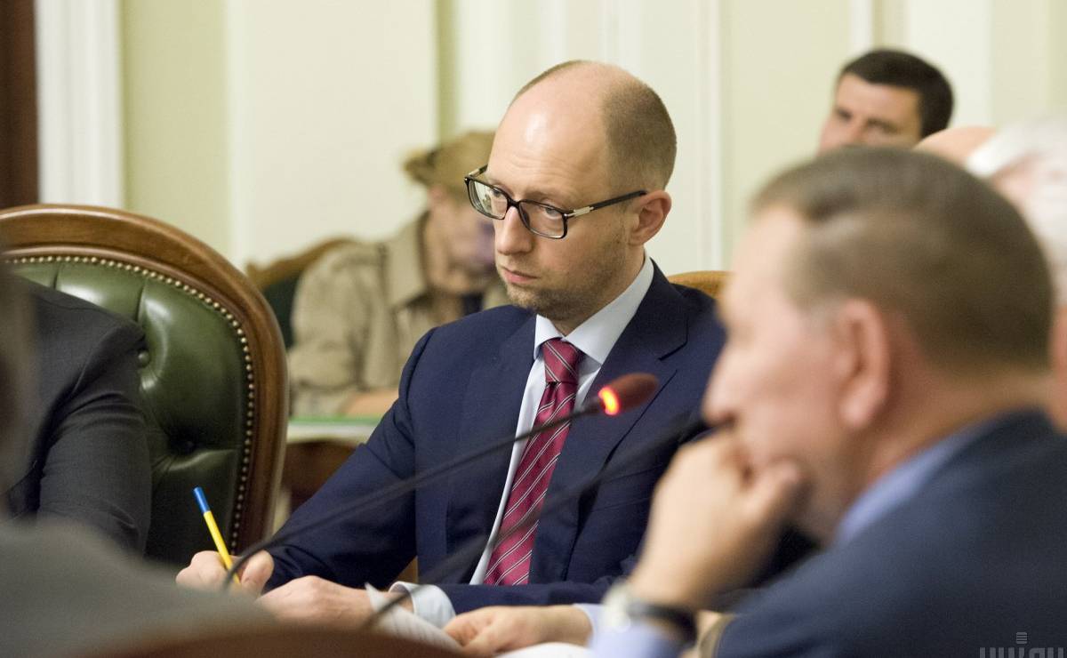 Яценюк обсудил результаты круглого стола со спецпредставителем председателя ОБСЕ