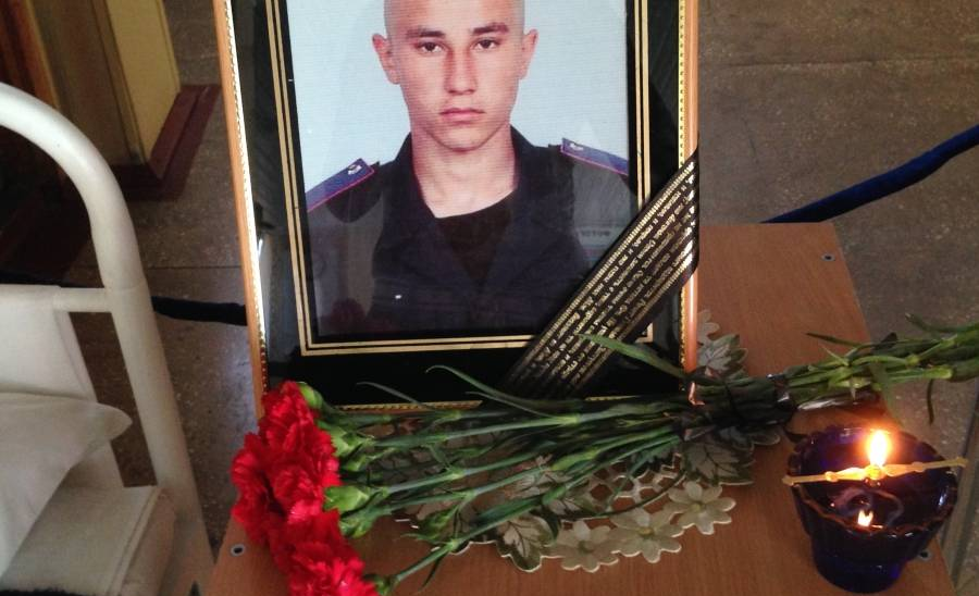 Террористы напали на автоколонну, один украинский воин погиб