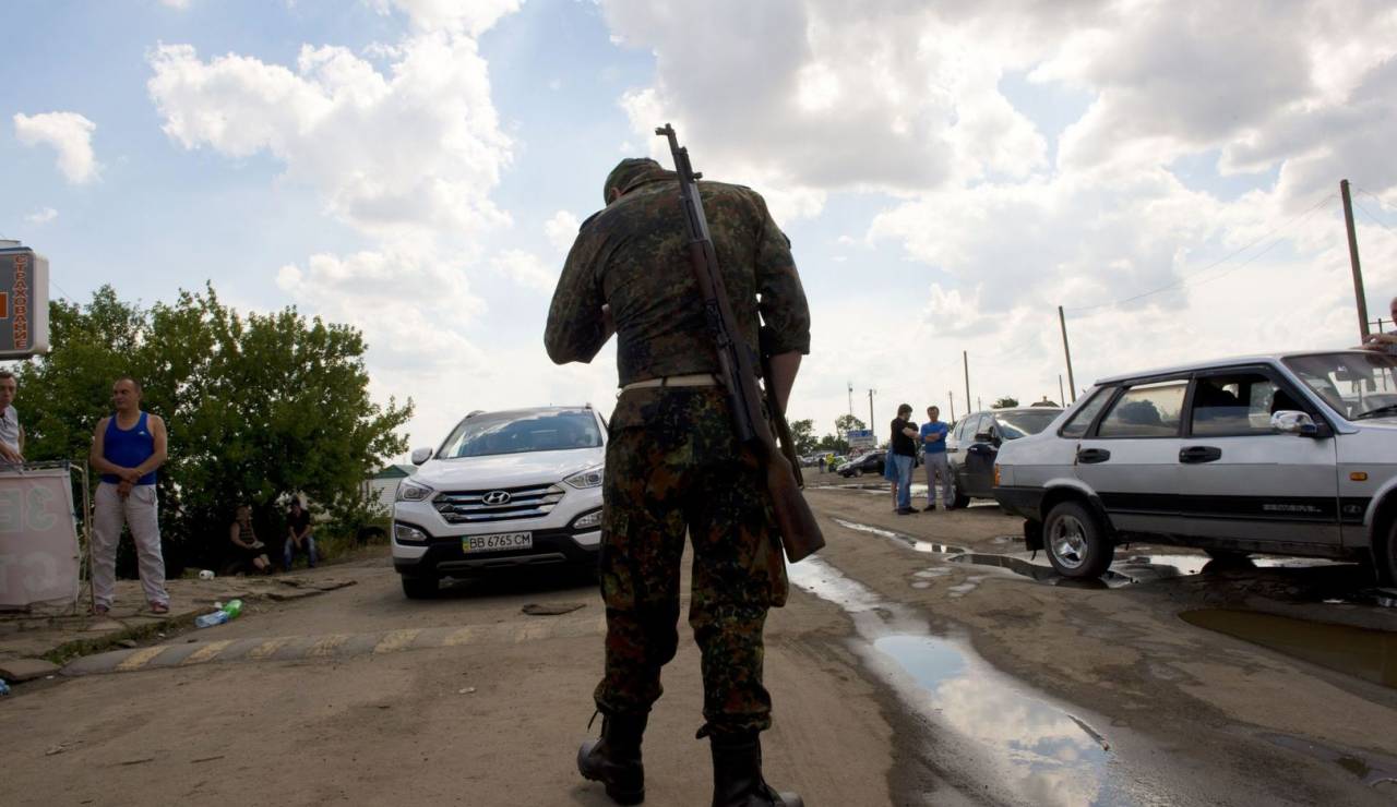 Террористы "ЛНР" закрыли Луганский аэропорт