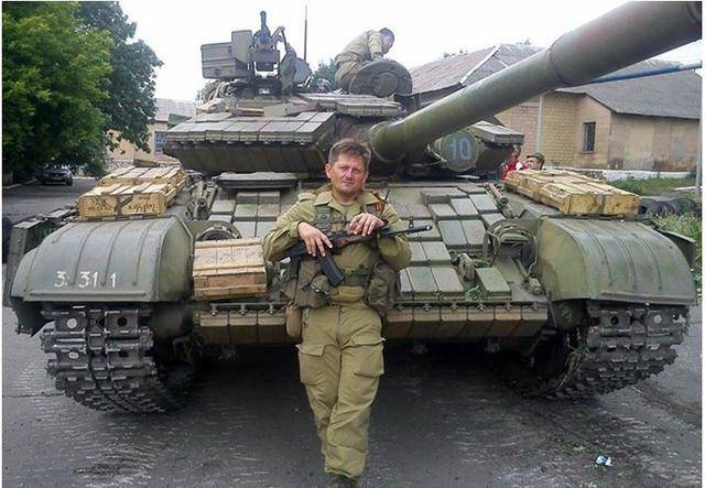 РФ переправляет на Донбасс БТР и танки, готовит полномасштабное вторжение – Бурко