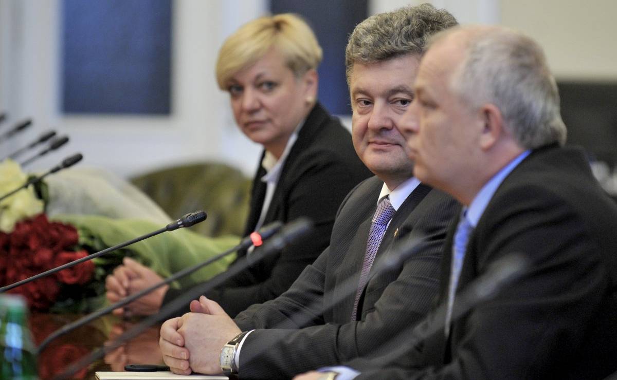 Порошенко внёс кандидатуру своего банкира Гонтаревой на главу НБУ
