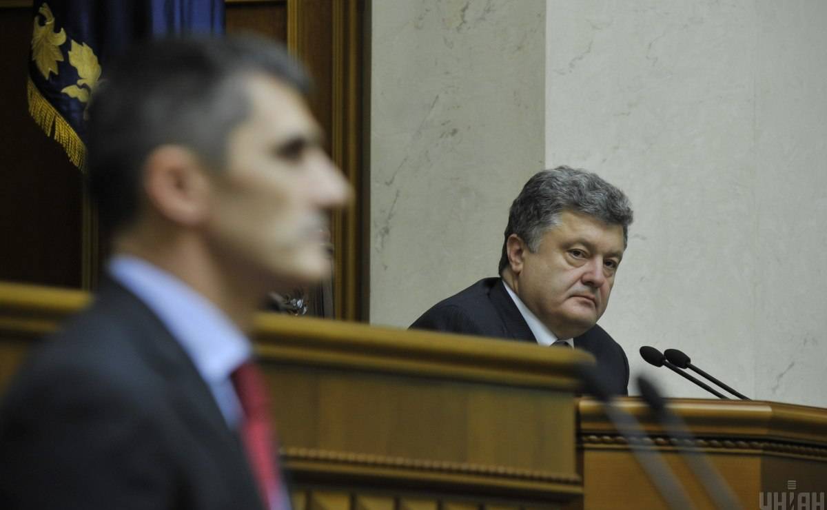Порошенко: Главная задача нового генпрокурора - завершить расследование расстрела на Майдане