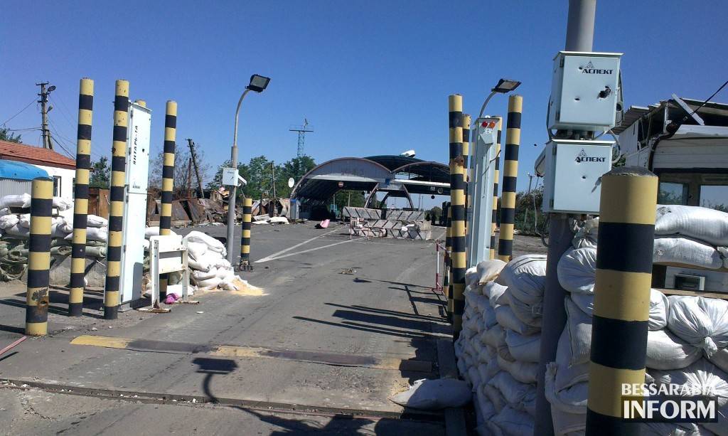 Террористы обстреляли 3 блокпоста и позиции сил АТО близ КП "Должанский"