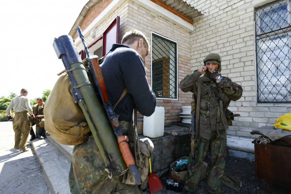 В районах Луганска и Северска нанесены удары по боевикам