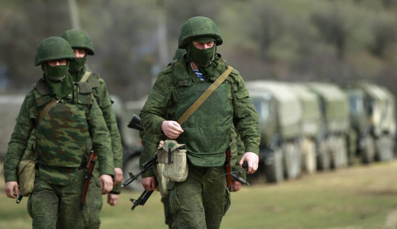 Россия стягивает войска к границам Украины, - офицер НАТО