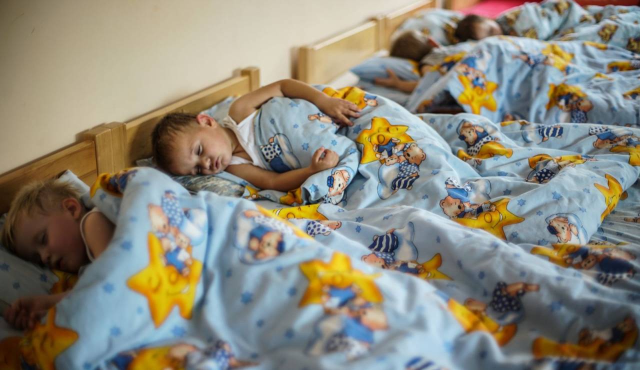 МИД обратился с нотой к РФ с требованием не допустить вывоза детей за границу Украины