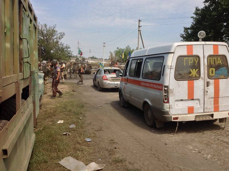 Батальон "Донбасс": Террористы захватили автобус с ранеными "Донбасса", двое погибло, остальных удалось отбить