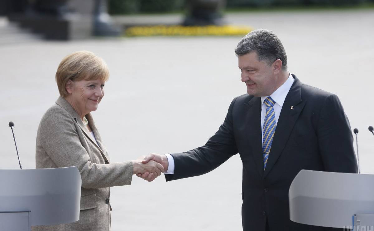 Порошенко анонсировал “план Меркель” по восстановлению Донбасса - надеется на 500 млн евро