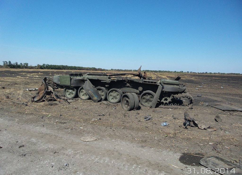 Силы АТО уничтожили 8 танков, 10 бронированных машин, 3 "Града" и 250 террористов - СНБО