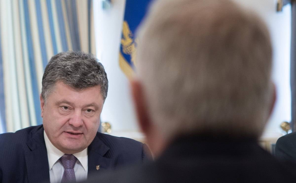 Порошенко договорился с главами фракций не вводить пропорциональную систему на выборах в Верховную Раду
