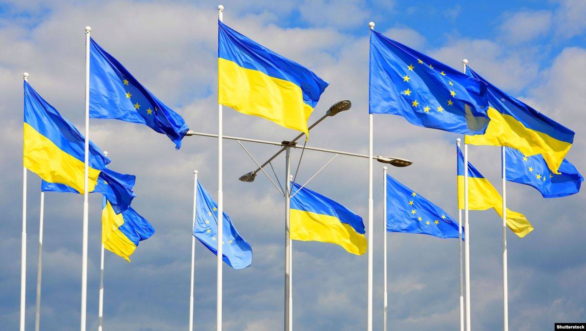 Европарламент утвердил льготную торговлю с Украиной