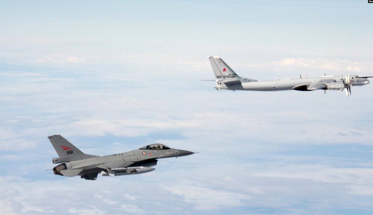 Военные самолеты РФ уже 100 раз вторгались в воздушное пространство НАТО