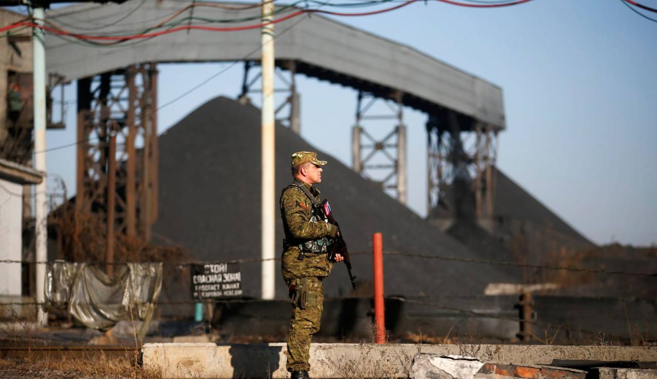 Россияне продолжают воровать уголь из Луганщины