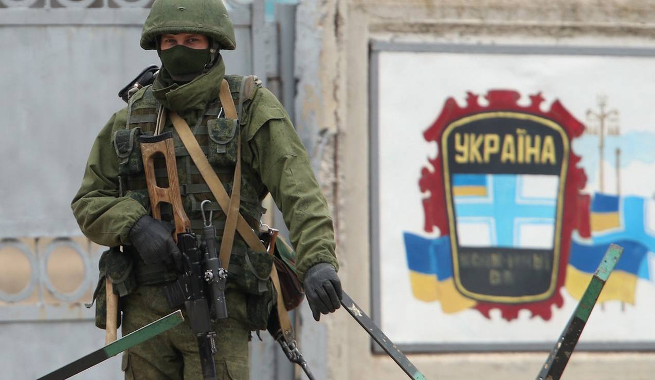 Около четверти россиян хотят послать войска в Украину