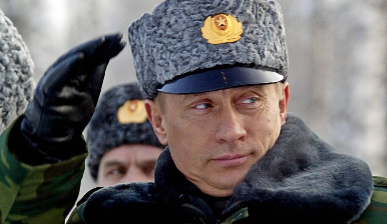 Путин обещает миру "неожиданные решения" своей армии