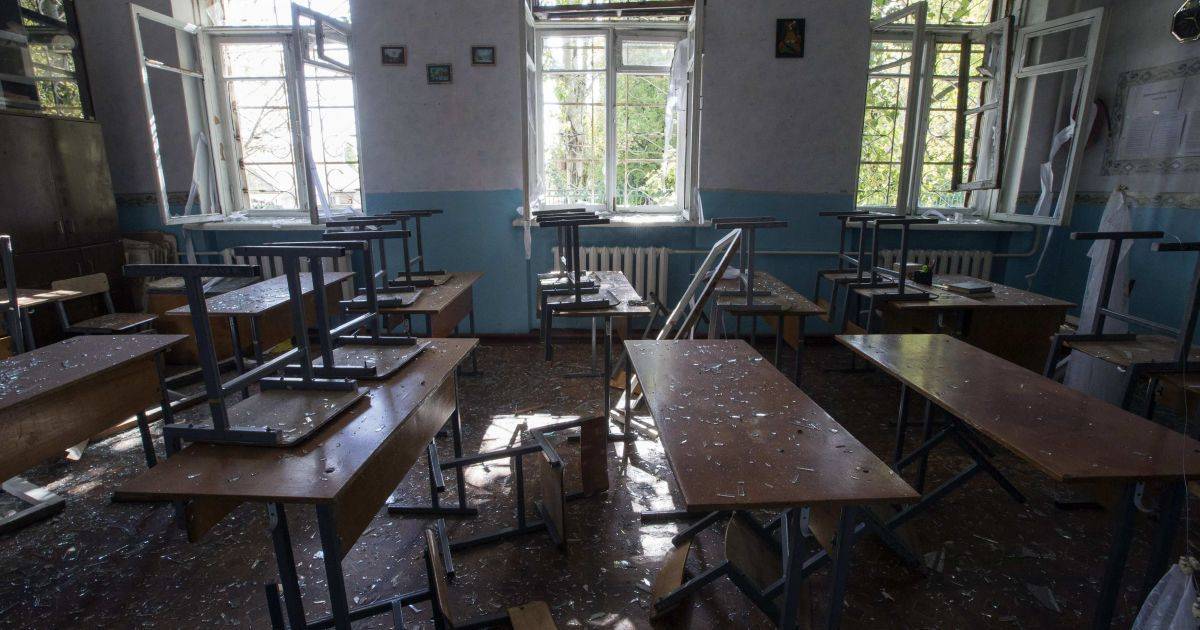 В Донецкой области из-за обстрелов работает только 10% школ - ЮНИСЕФ