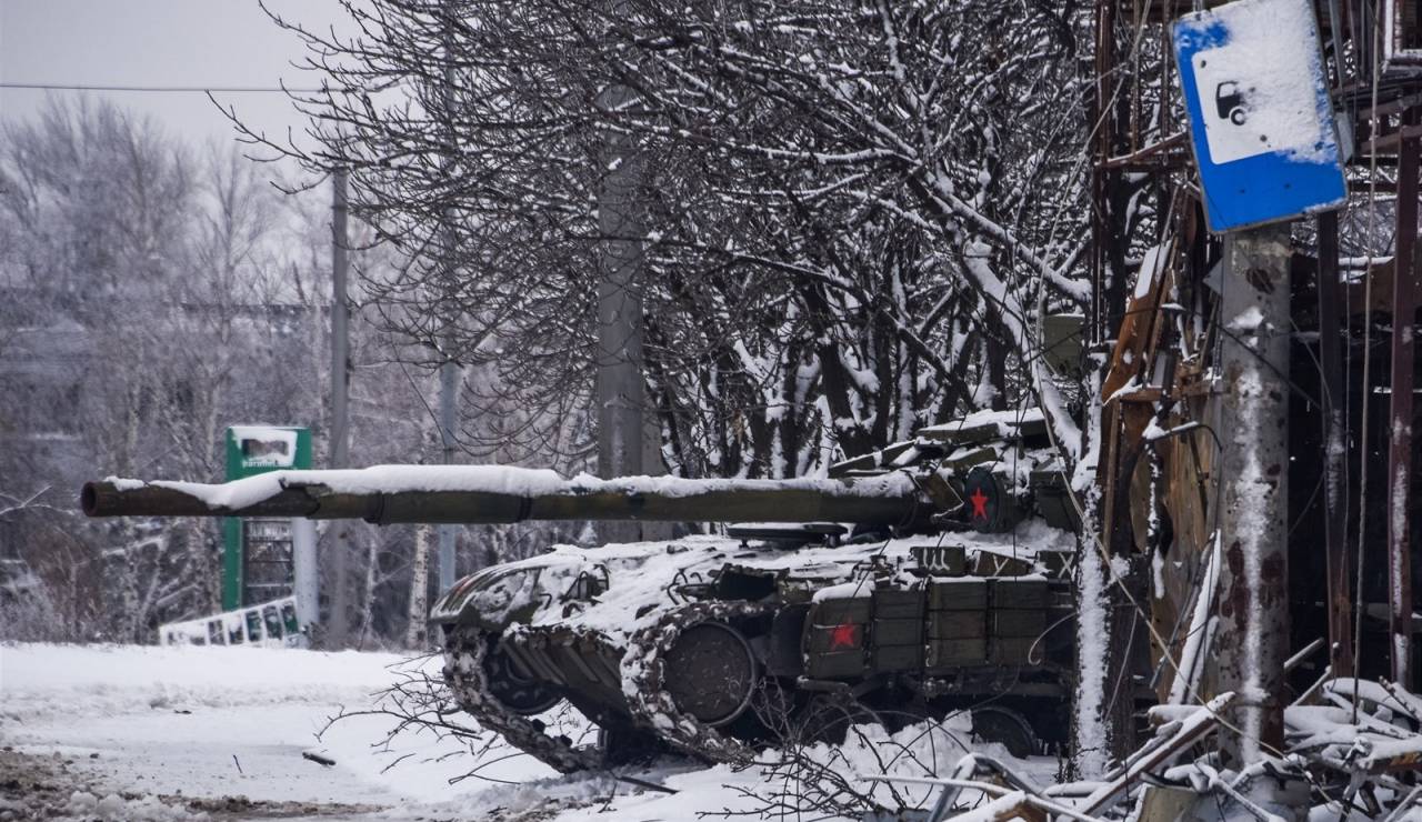Россия передислоцирует войска вдоль украинской границы