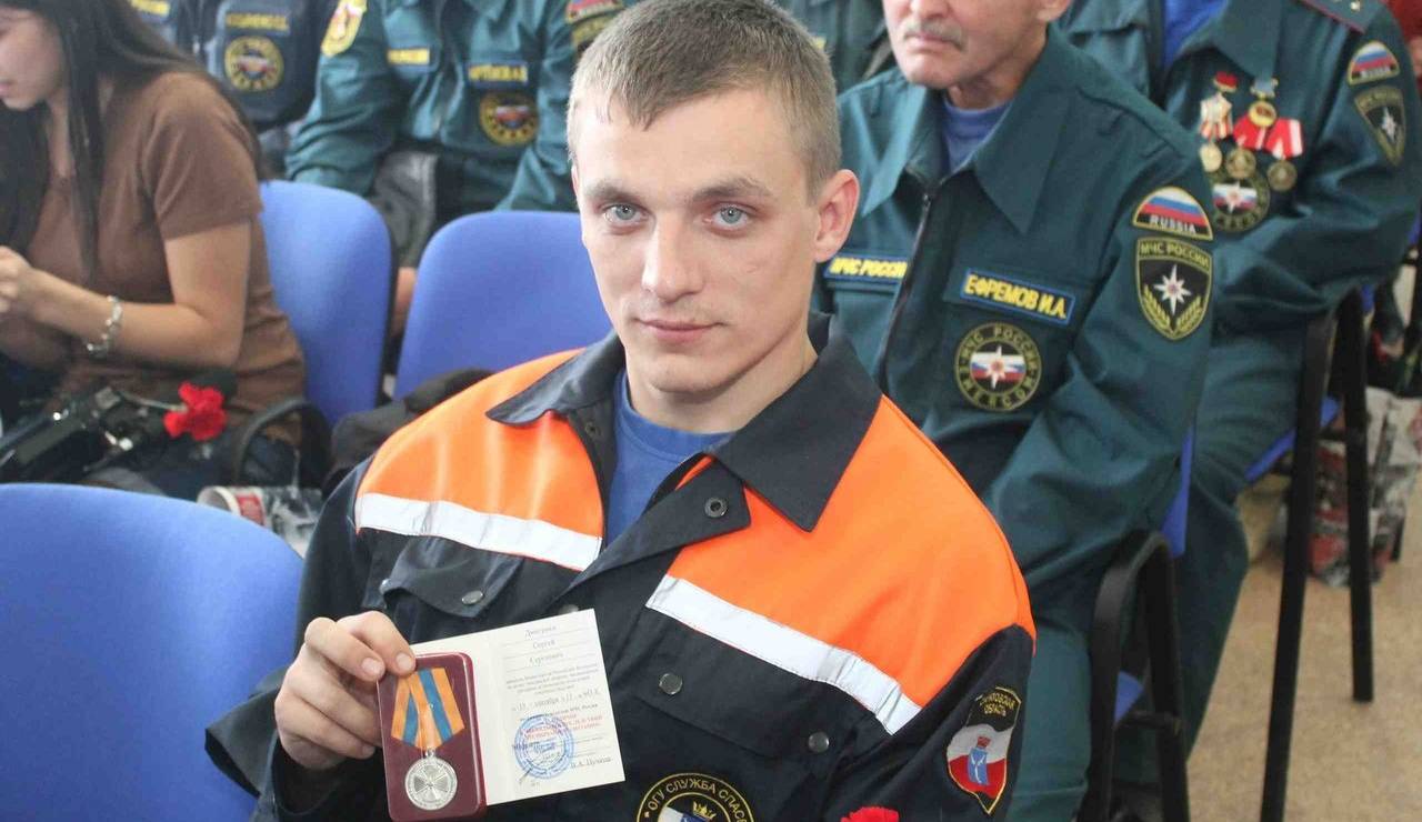 Среди террористов на Донбассе обнаружился "отпускник" из МЧС РФ