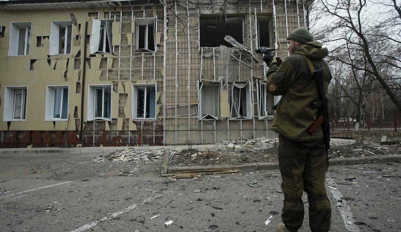 В Донецке под обстрелами погибли 2 человека