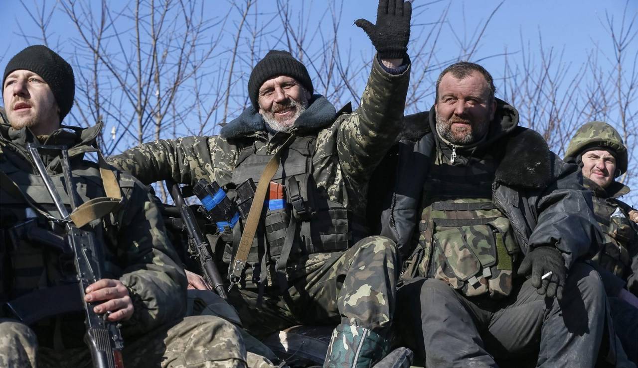К утру украинским воинам удалось частично прорвать окружение в районе Дебальцево