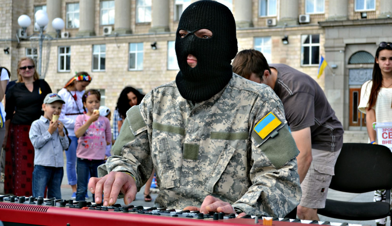 Пианист-экстремист (Пианист Майдана)
