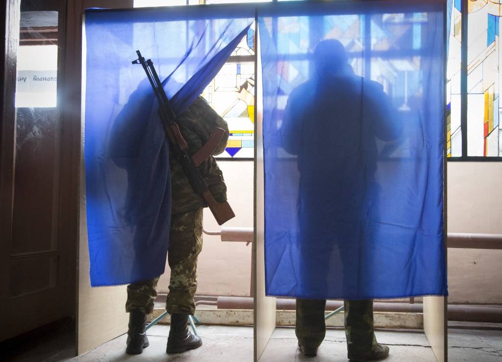 Негибкие линии и выборы на Донбассе
