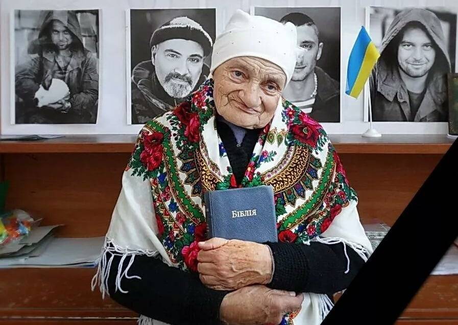 Умерла 91-летняя волонтер Людмила Твердохлиб (Бабуся Лю), помогавшая украинским воинам с 2014 года